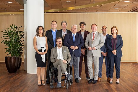 Collegefoto B en W juli 2025